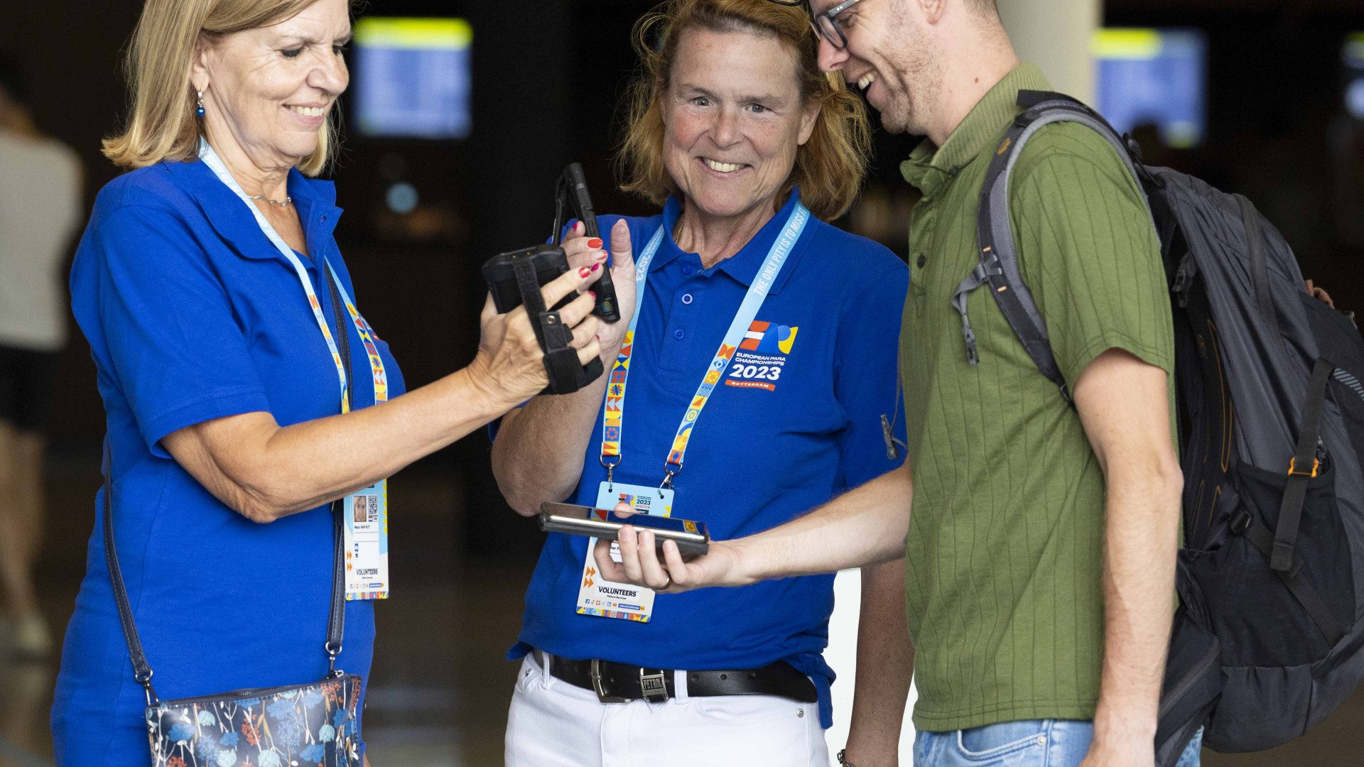 Event_volunteer_and_visitor_seen_at_European_Para_Champioships_2 (1)